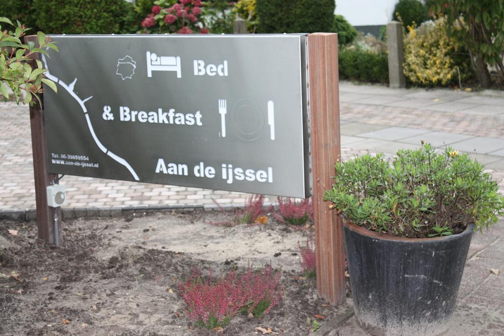 Bed & Breakfast 'Aan De Ijssel' Zwolle  Exterior photo